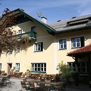 Ueberfuhr Guest house