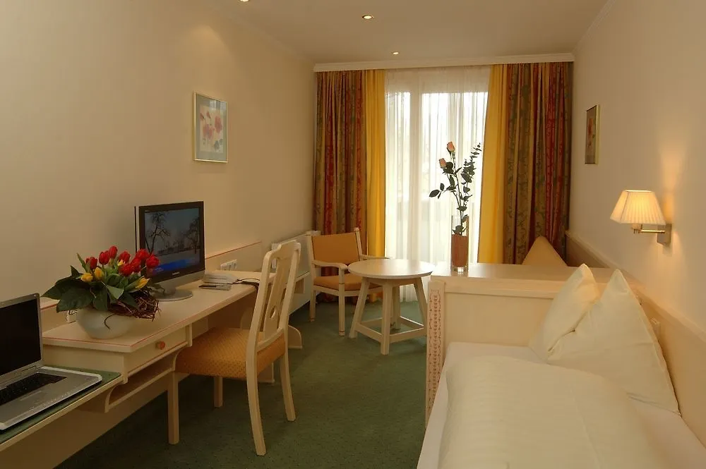 Gasthof Braeuwirt Bergheim 3*,  Austria
